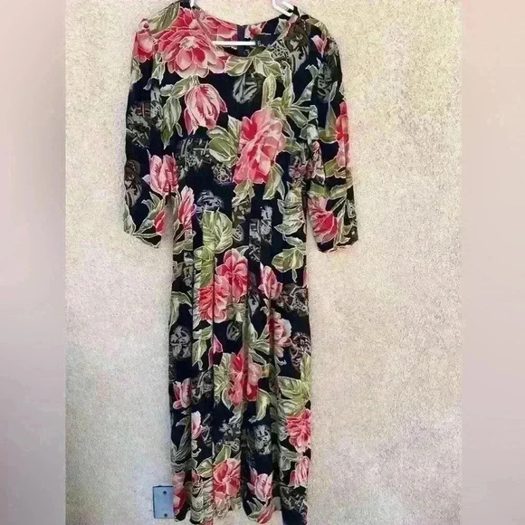 anthony mark hankins Dresses & Skirts - Anthony Mark Hankins Women’s Floral Dress
